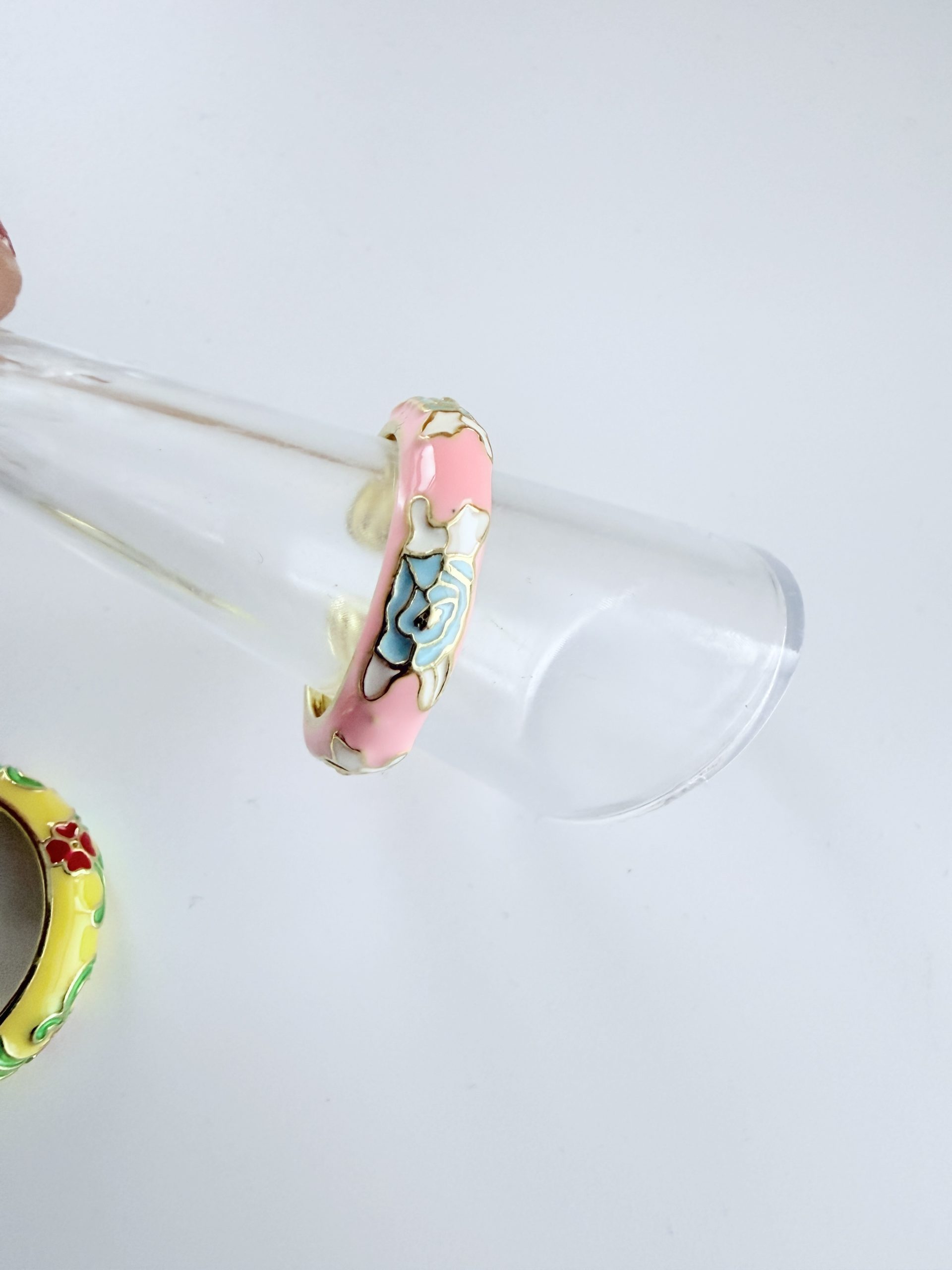 Aura Gold-Flecked Ring Pink - Image 3